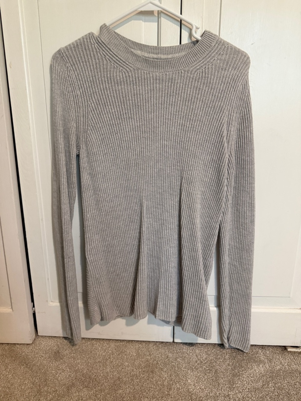 Banana Republic Light Gray Ribbed Long-Sleeve Top